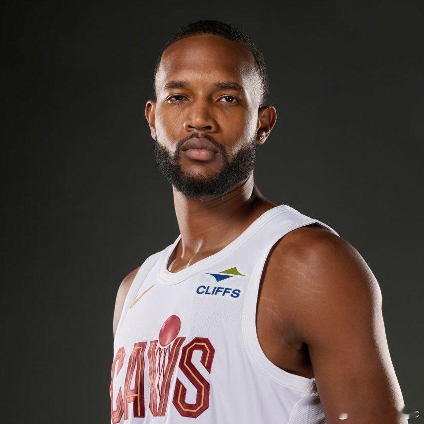 Chris Haynes：莫布利左小腿拉伤，1-3周后重新评估！骑士将于明早8点