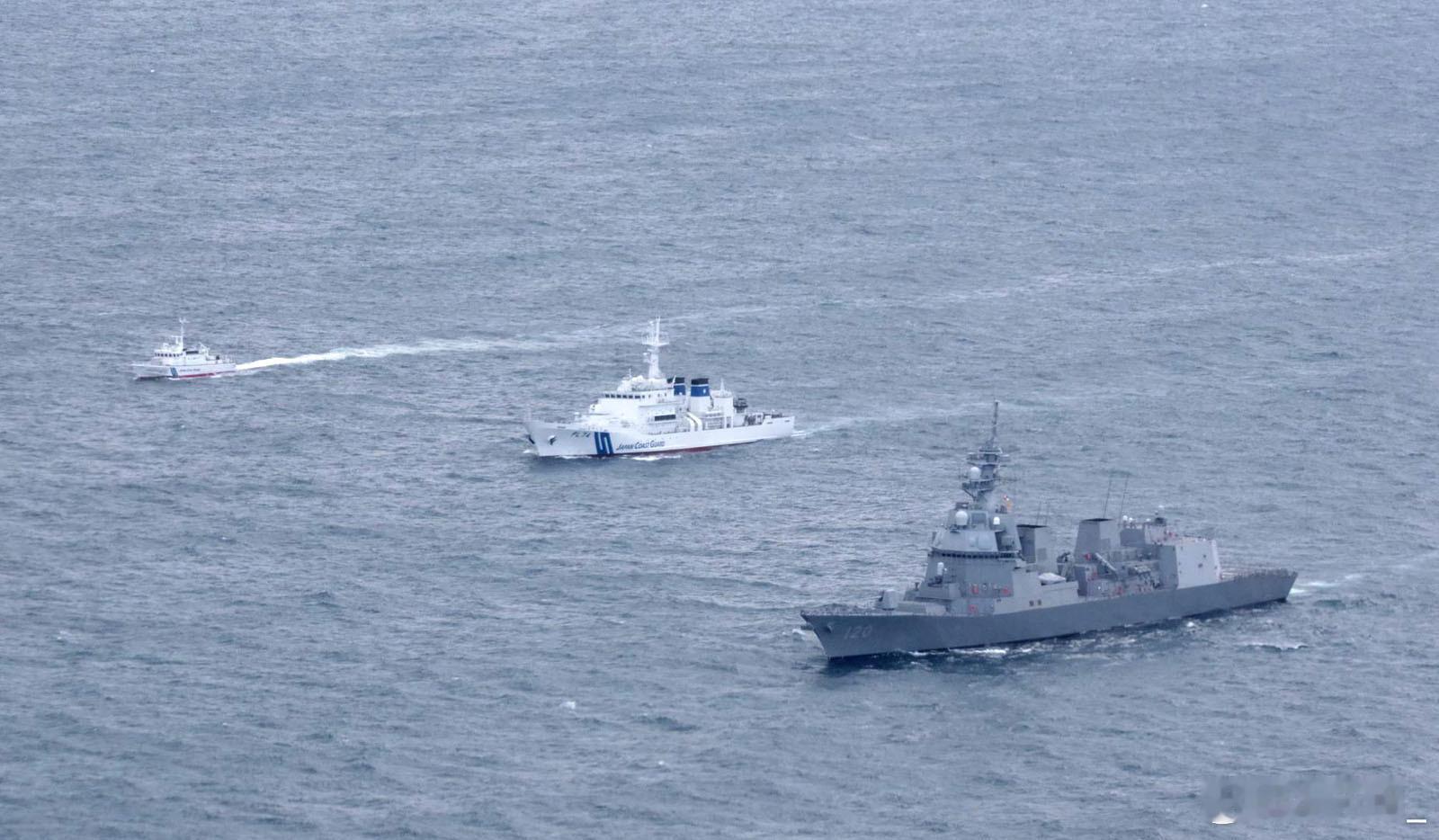 日本海自与海保近日举行联演，海自120“不知火”号驱逐舰与海保第二管区PL-74