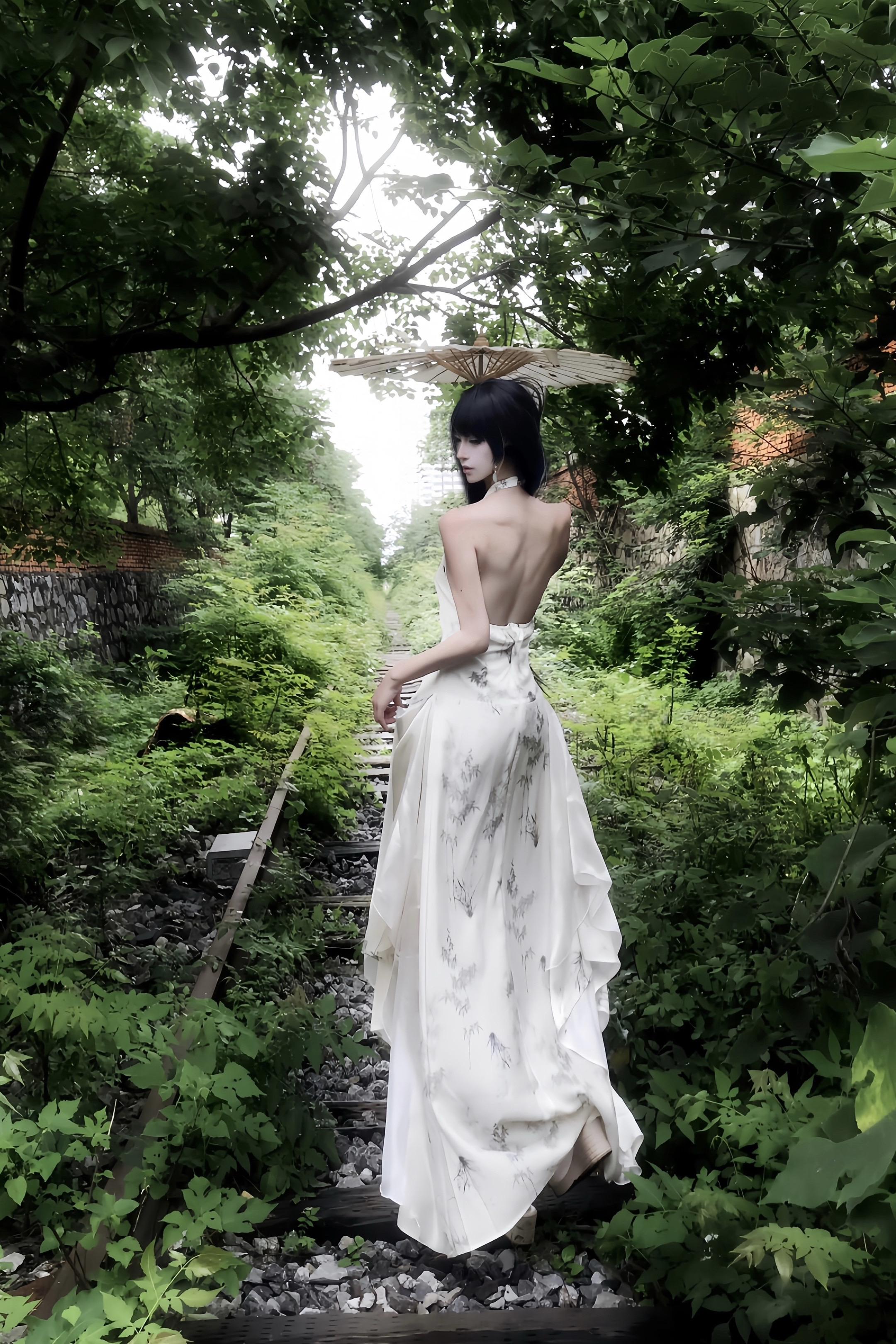 “我无名份 我不多嗔 我与你难生恨”