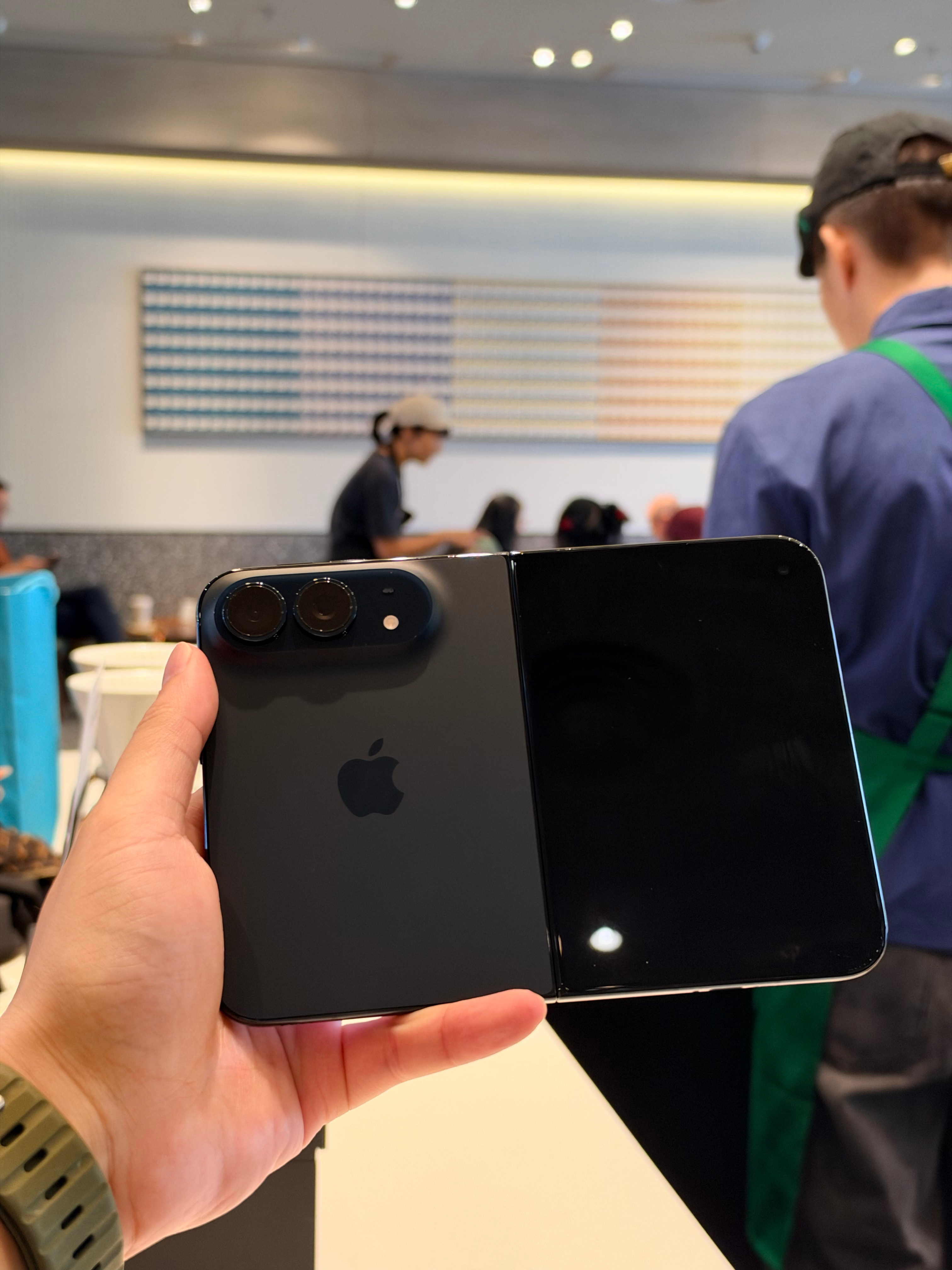 鸡西地区第一批拿iPhone Duo来星巴克的人iPhoneDuo直接冲还是等下