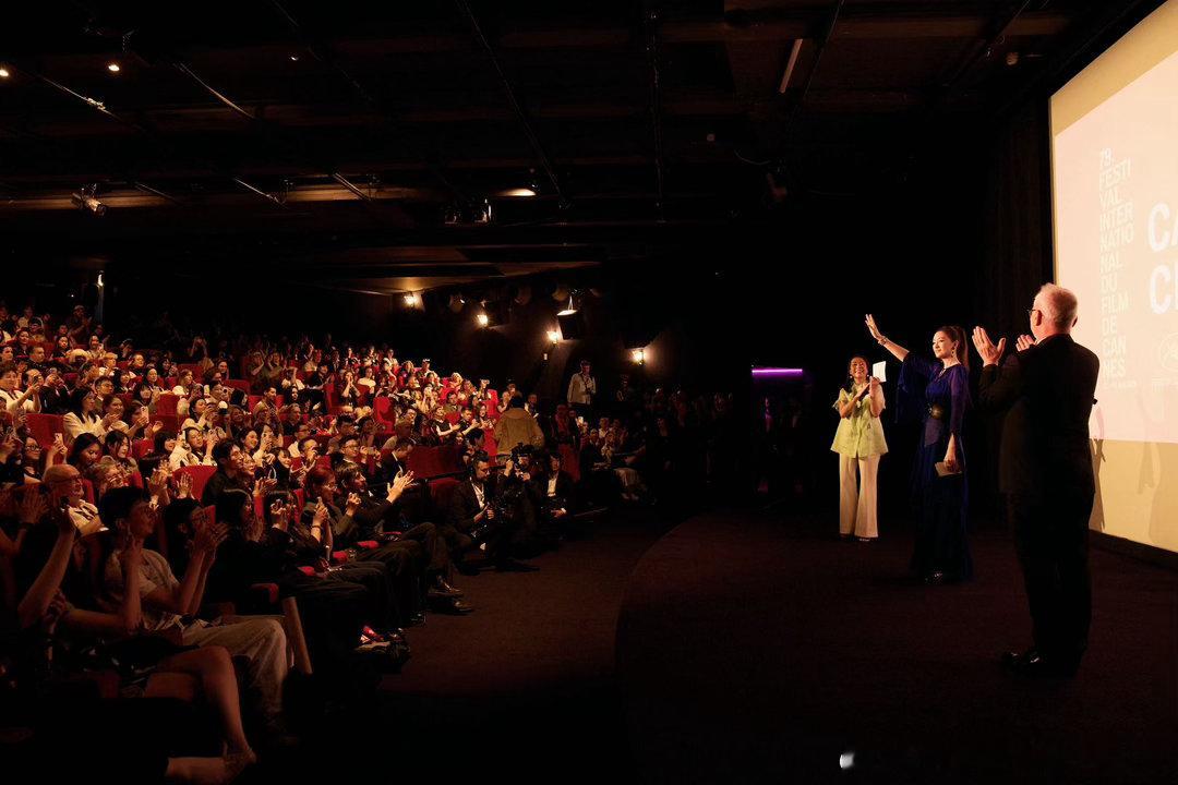 巩俐亮相霸王别姬戛纳重映戛纳：《霸王别姬》4K修复版展映。福茂现场调研，有人没看