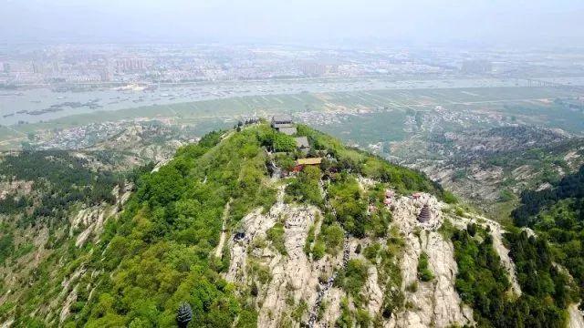 持续创新低的证券板块是市场的先行指标吗？
不能仅凭证券板块创新低，就判定A股已步