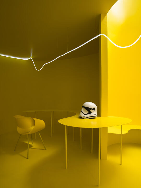 仰望，从这抹黄色开始🟨空间中的至上主义