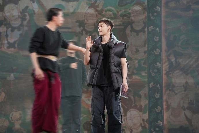 张艺兴北京站演出倒计时1天  张艺兴音乐话剧受到召唤敦煌明天演出见 张艺兴以对艺