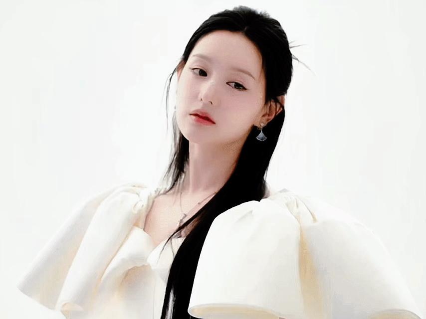 #金智媛[超话]##金智媛# 真的是天仙下凡的颜值🧚‍♀️✨ ​​​