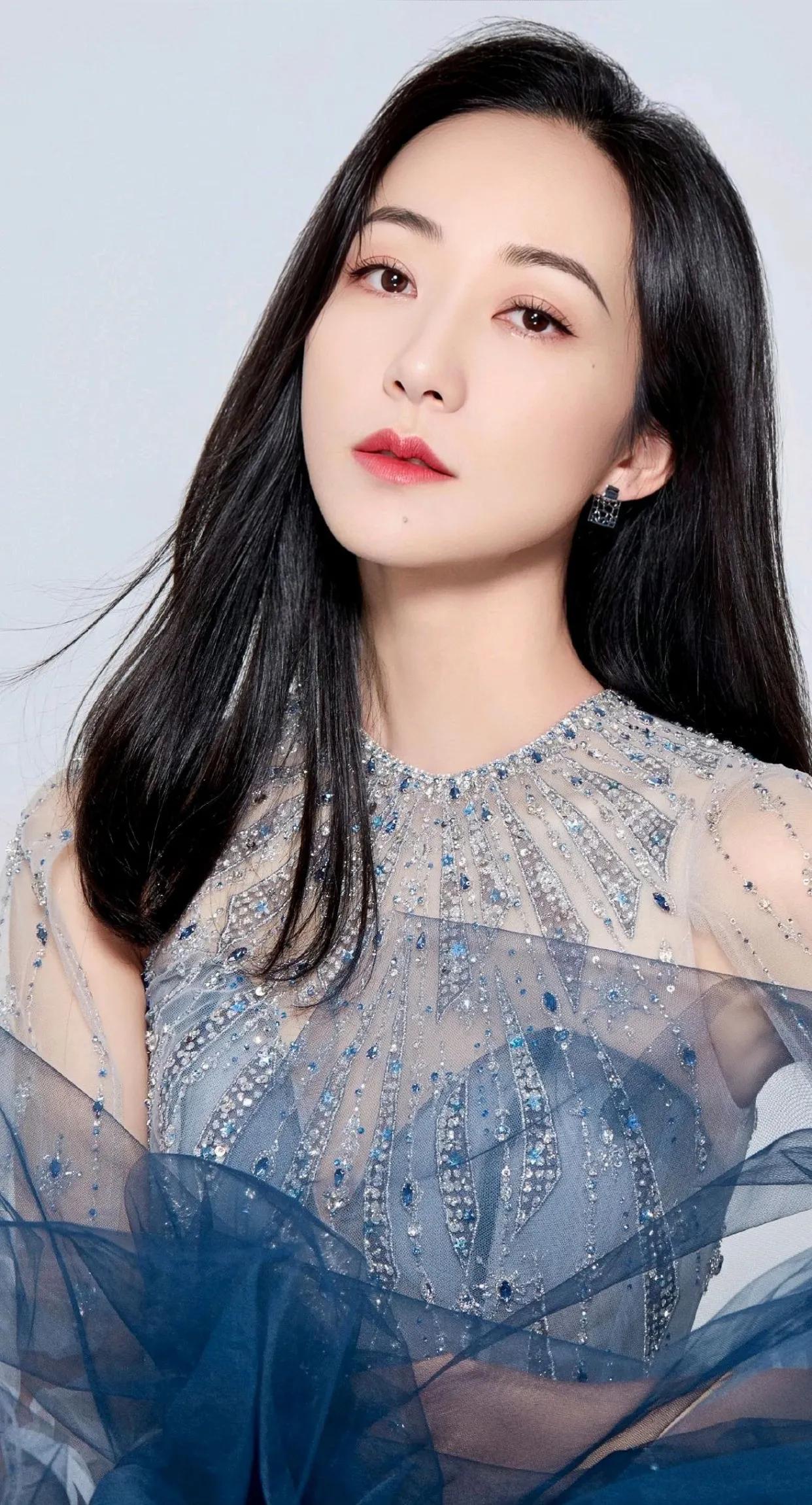 2024 年 7 月 8 日，星期一，一则令人惊讶的消息在娱乐圈传开——韩雪已经