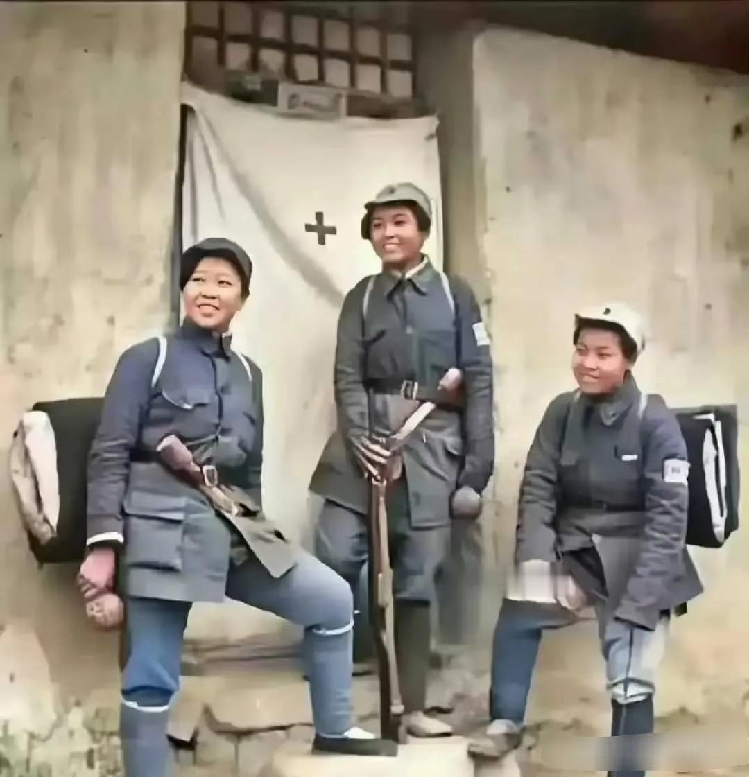左边是真实照片，右边是影视作品 唉 ​​​