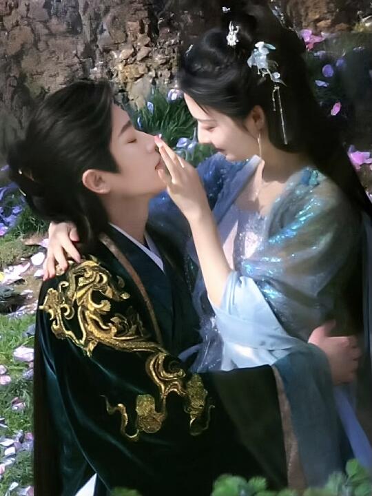 王楚然你…美到失语！！怎么造型这么好看