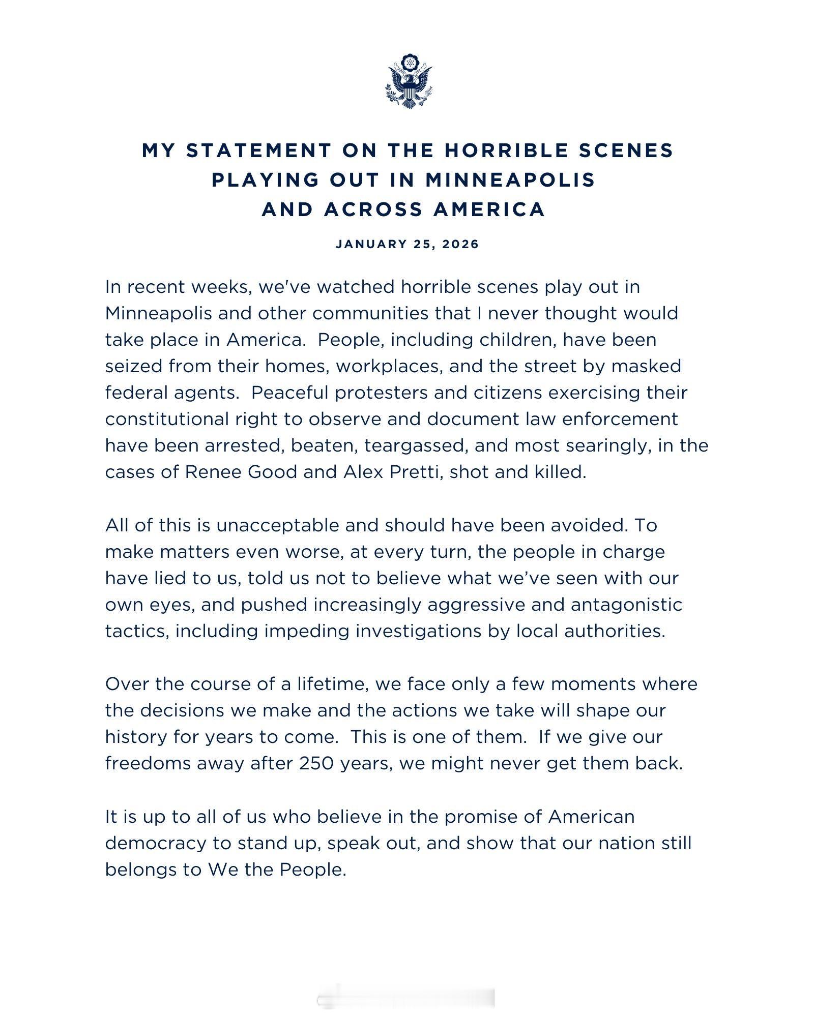 前总统克林顿发表声明：“最近几周，我们眼睁睁地看着一些骇人听闻的场面在明尼阿波利