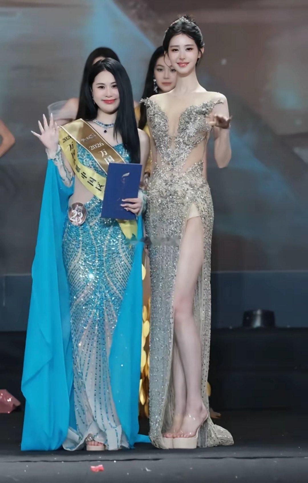 蓝色衣服这个靠什么拿到的选美冠军？ ​​​