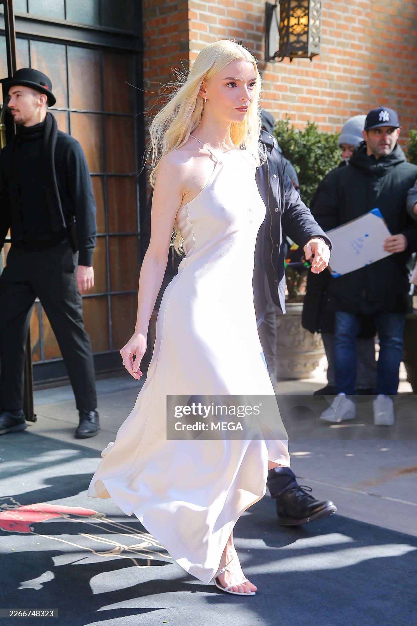 Anya Taylor-Joy  🤍姐真的随便一组出街图都美的不行  