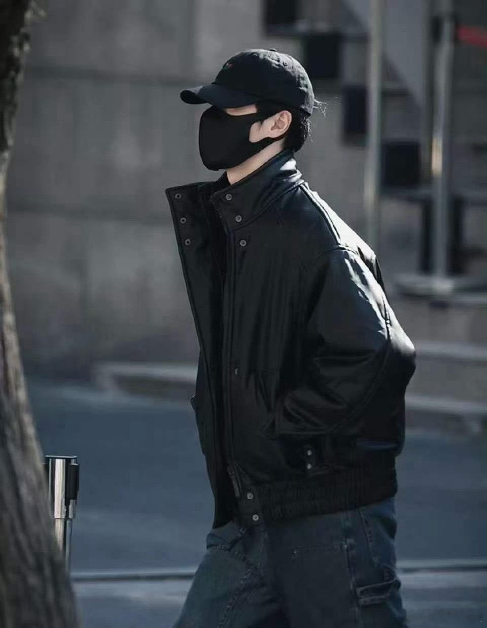 李昀锐皮衣男神李昀锐穿黑色皮衣李昀锐皮衣男神，好帅好帅，