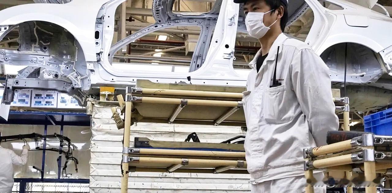 日本车滞销，首相抱怨美国
当地时间12月25日，日本首相高市早苗公开吐槽美国。