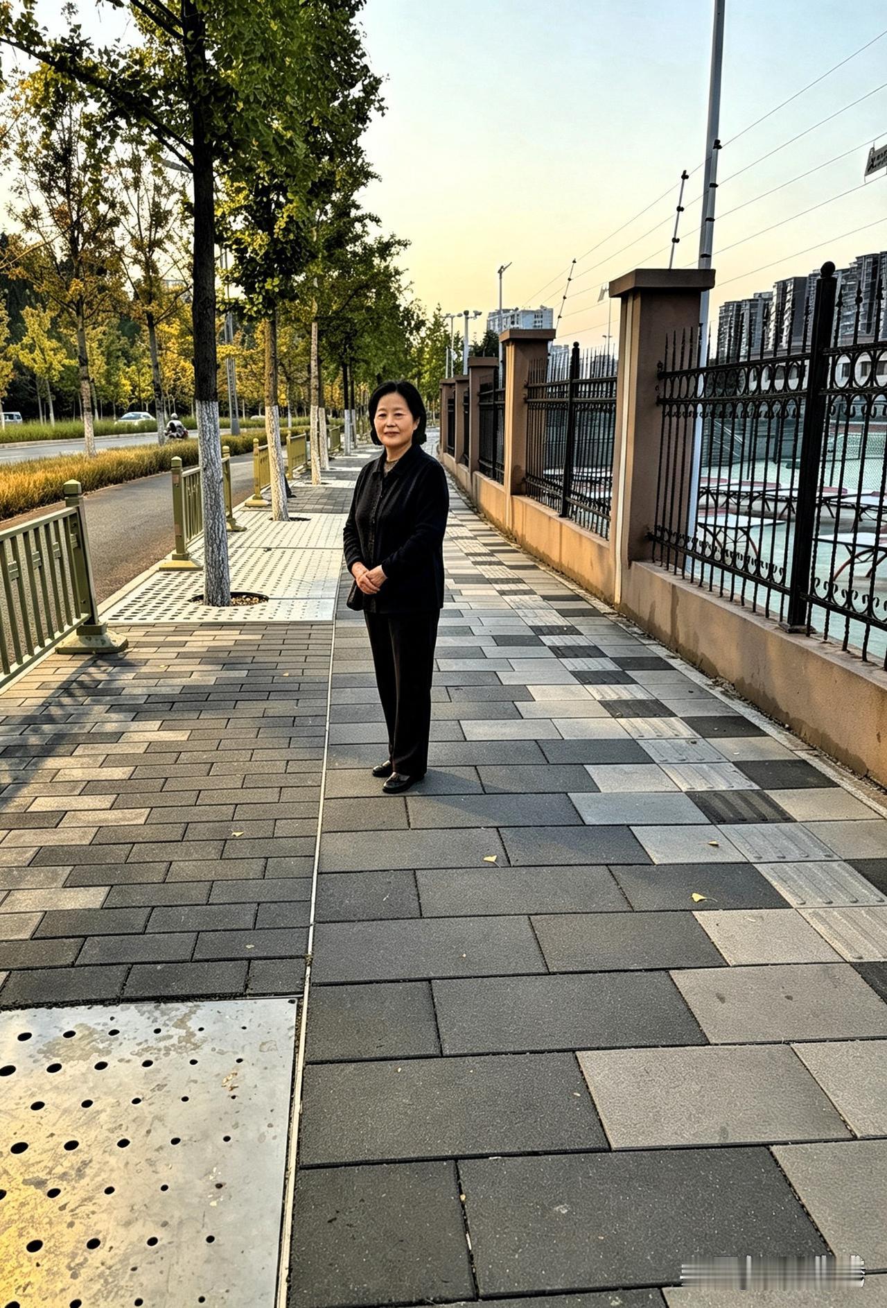 当一位妈妈开始默默疏远老公孩子，
别以为是做妻子做妈妈的心狠，
她也曾满心热情为