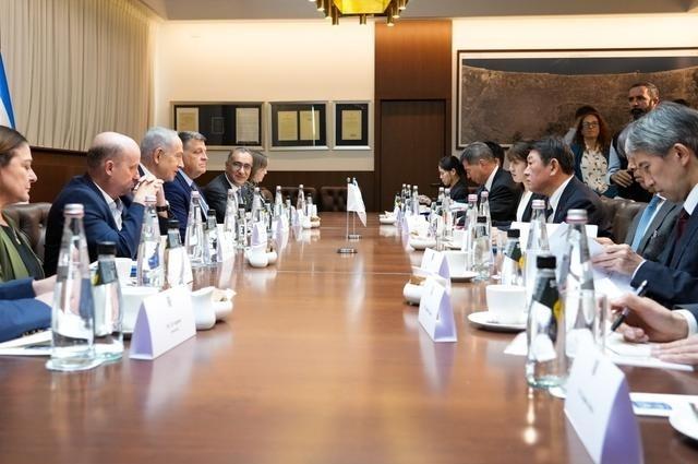 日本外相在以色列待了3天，终于见到了内塔尼亚胡，不过内塔尼亚胡只给了他50分钟，