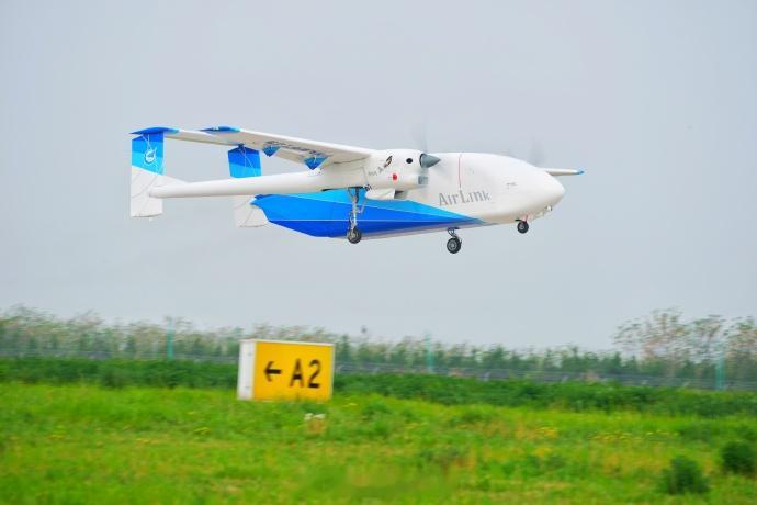 【HH200航空商用无人运输系统首飞成功】无人飞行卡车来了我国自主研发的HH-2