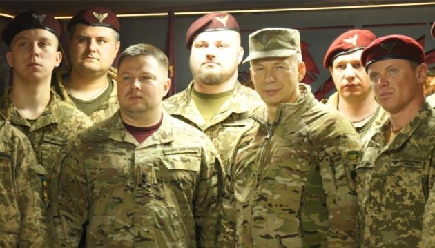 乌克兰宣布在南部夺回约470平方公里控制权。

乌克兰武装部队总司令亚历山大·西