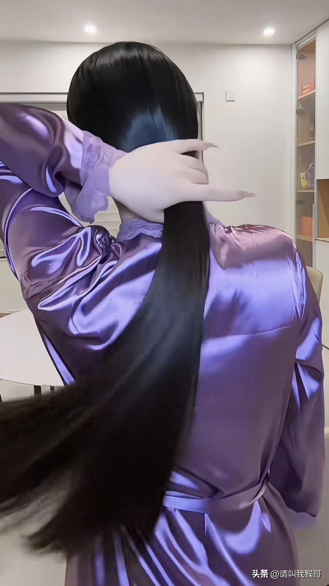 长发美女真的特别有气质