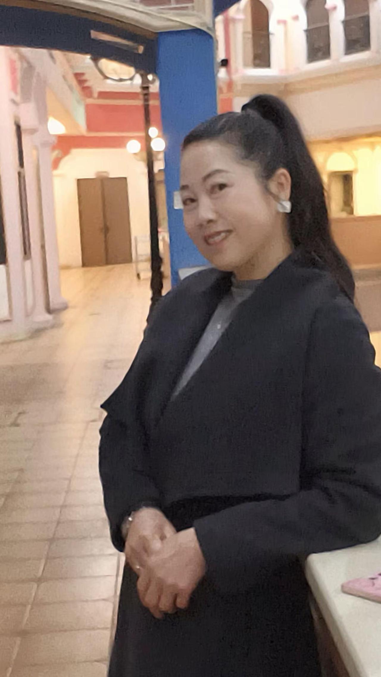 姐妹们又开心的臭美一下，老火哦