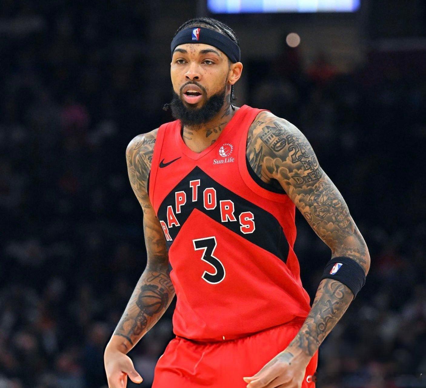 2025-26赛季NBA常规赛中距离投篮命中率排名（至少出手30次）：1. 布兰