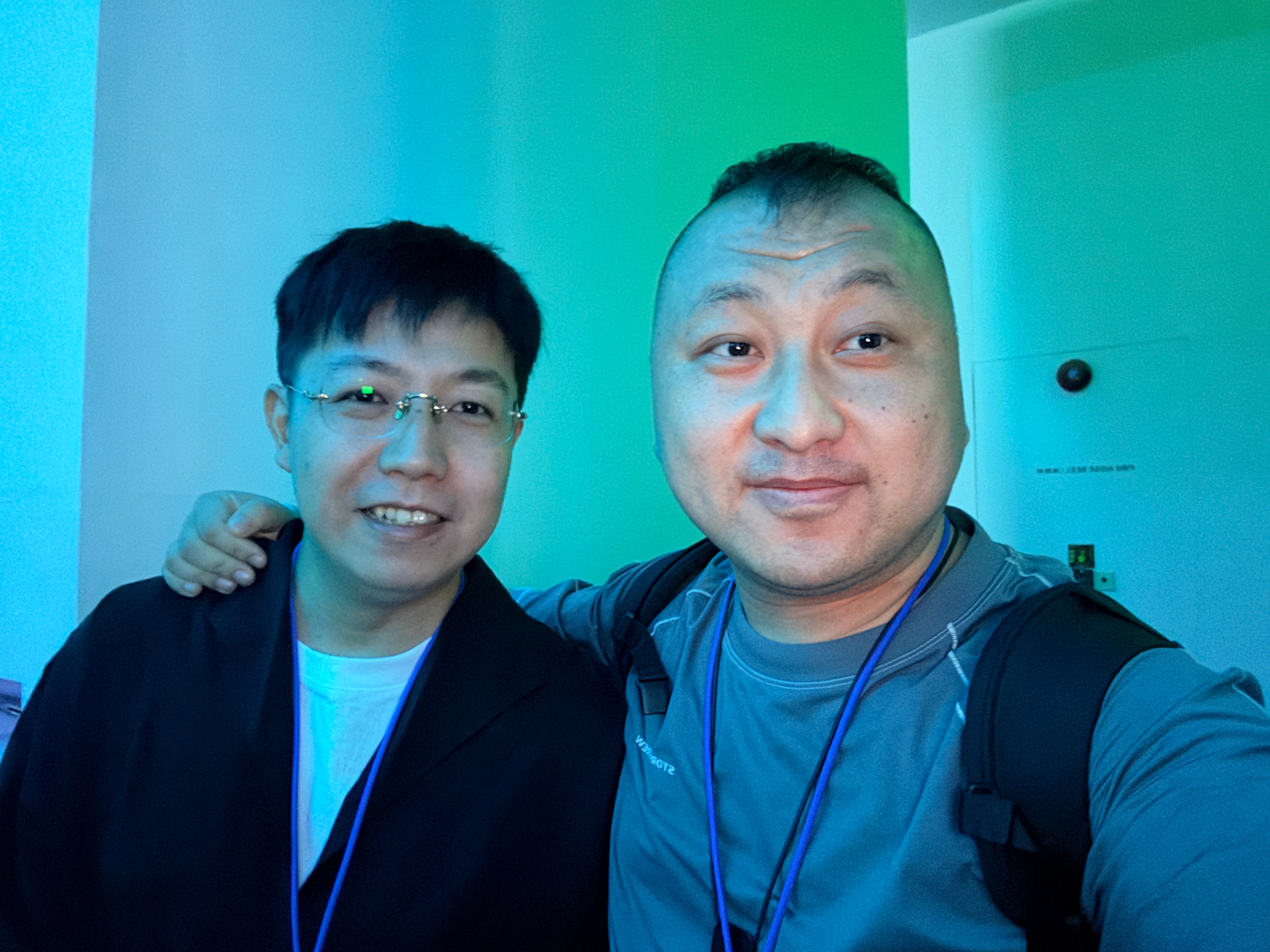 发布会现场，遇到珠海知名企业家老师，真的瘦了非常多，有人问我什么时候瘦？刚好遇到