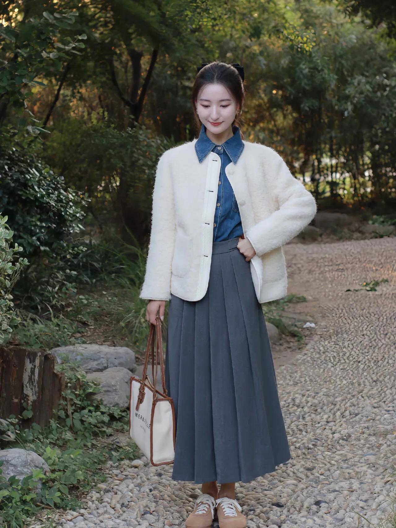 冬日穿上保暖的外套#温暖又美丽#美丽恬静的女士# 温柔甜美穿搭