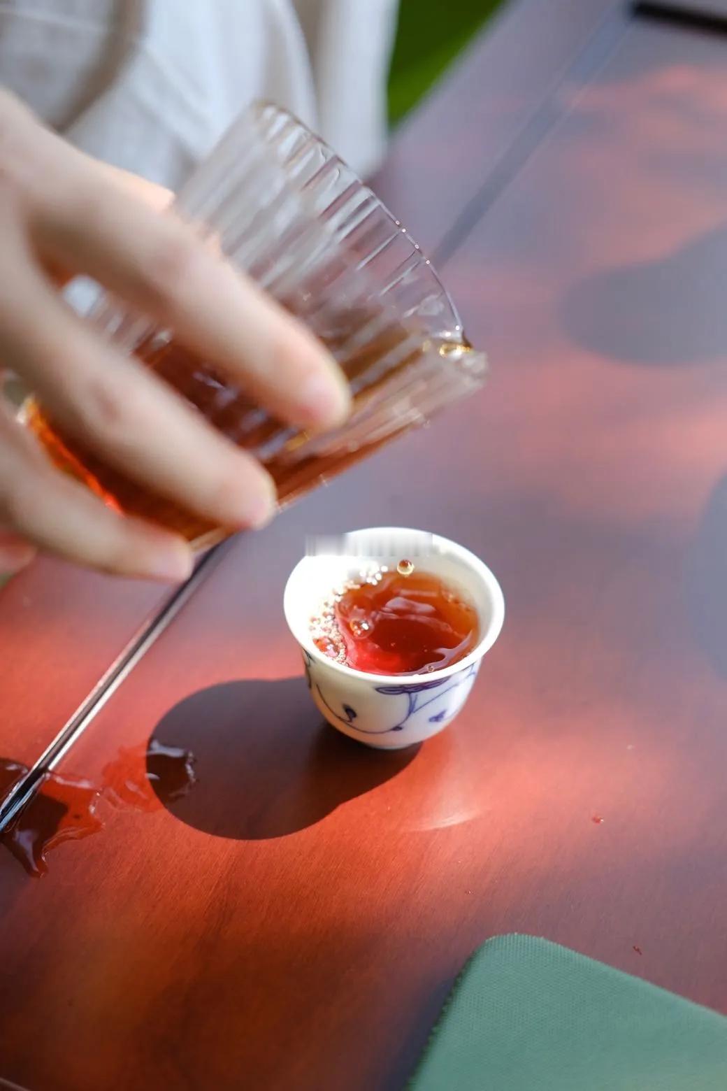日子很难周全所有，接纳缺憾，在烟火寻常里寻一份属于自己的温柔。 ​​​