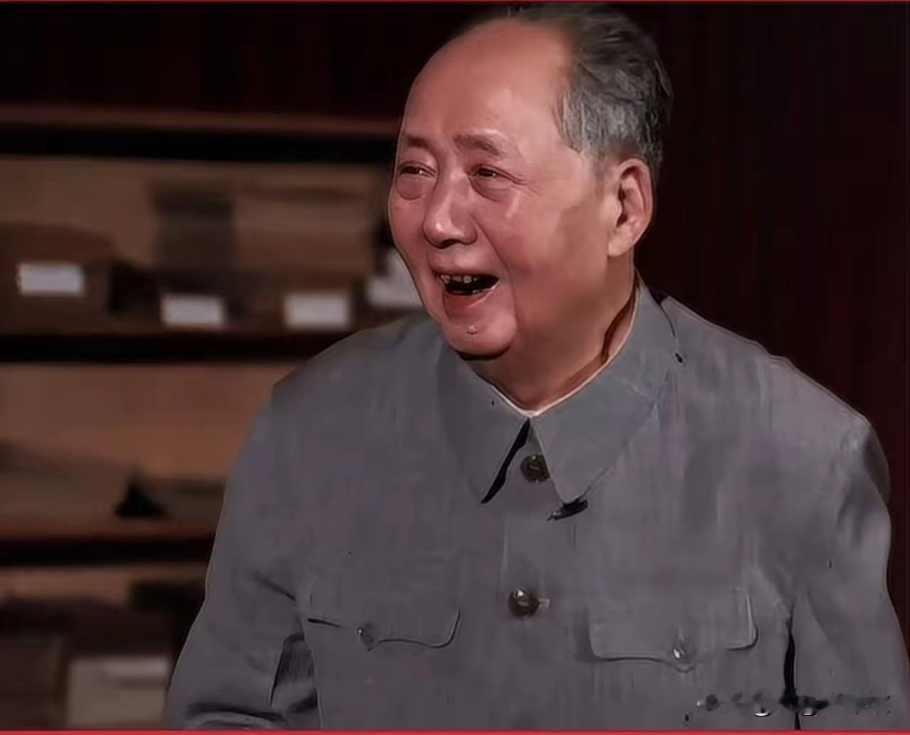 人生易老天难老，岁岁重阳。今又重阳，战地黄花分外香。一年一度秋风劲，不似春光。胜