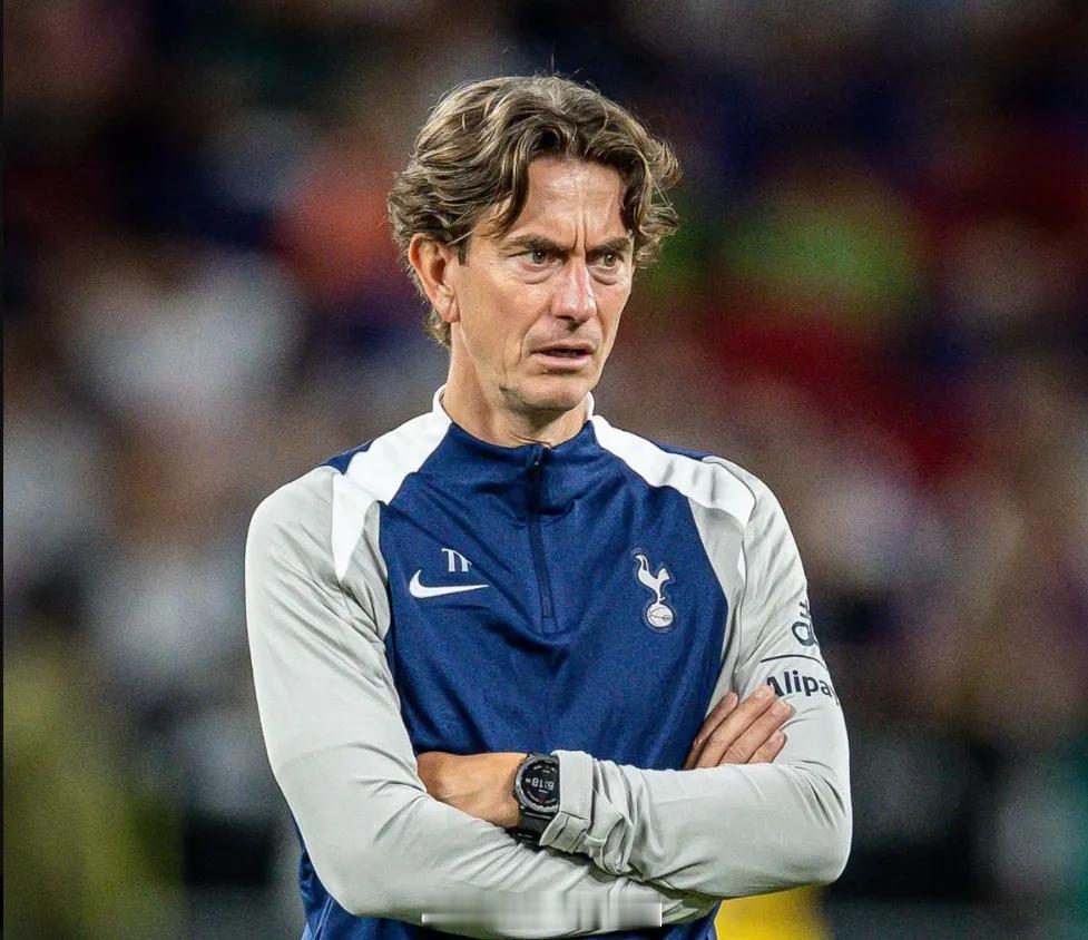 热刺主帅弗兰克在赛前新闻发布会上承认，他们会在一月转会窗上积极引援。弗兰克说：“