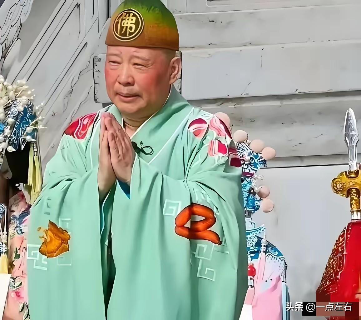 郭德纲还要藏多久？
处罚通报出来了，主办方挨了罚，郭德纲却连个声都没有。
红歌被