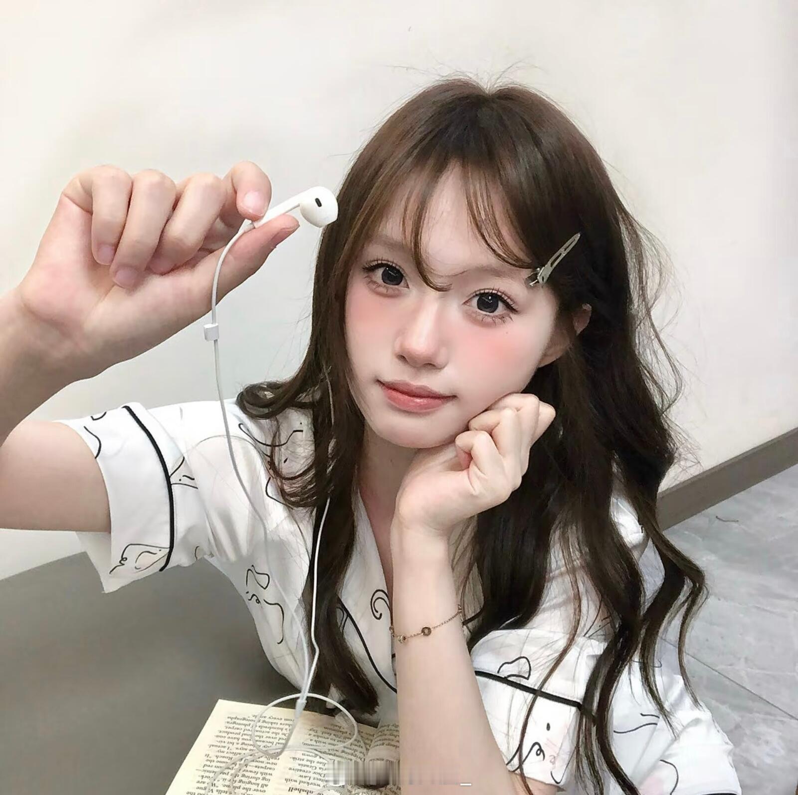 𝙒𝙚𝘾𝙝𝙖𝙩文案🫧 白色系女头𝑾𝒆𝑪𝒉𝒂𝒕情侣头像｜头
