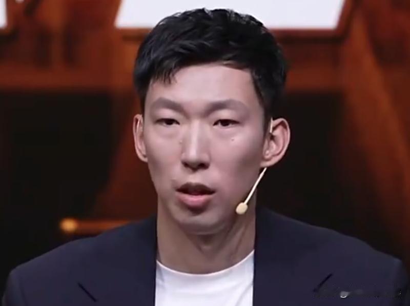 周琦别在演播室叭叭解说了，赶紧好好训练，下一个窗口期杨瀚森在NBA回不来，真的就