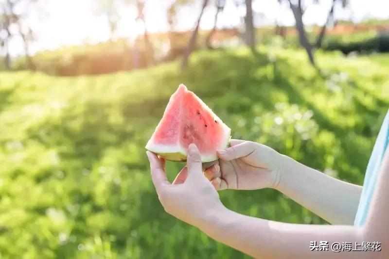 不经历点烂事，
那算什么人生！
记住，
除了健康和快乐，
其它没啥是真正属于自己