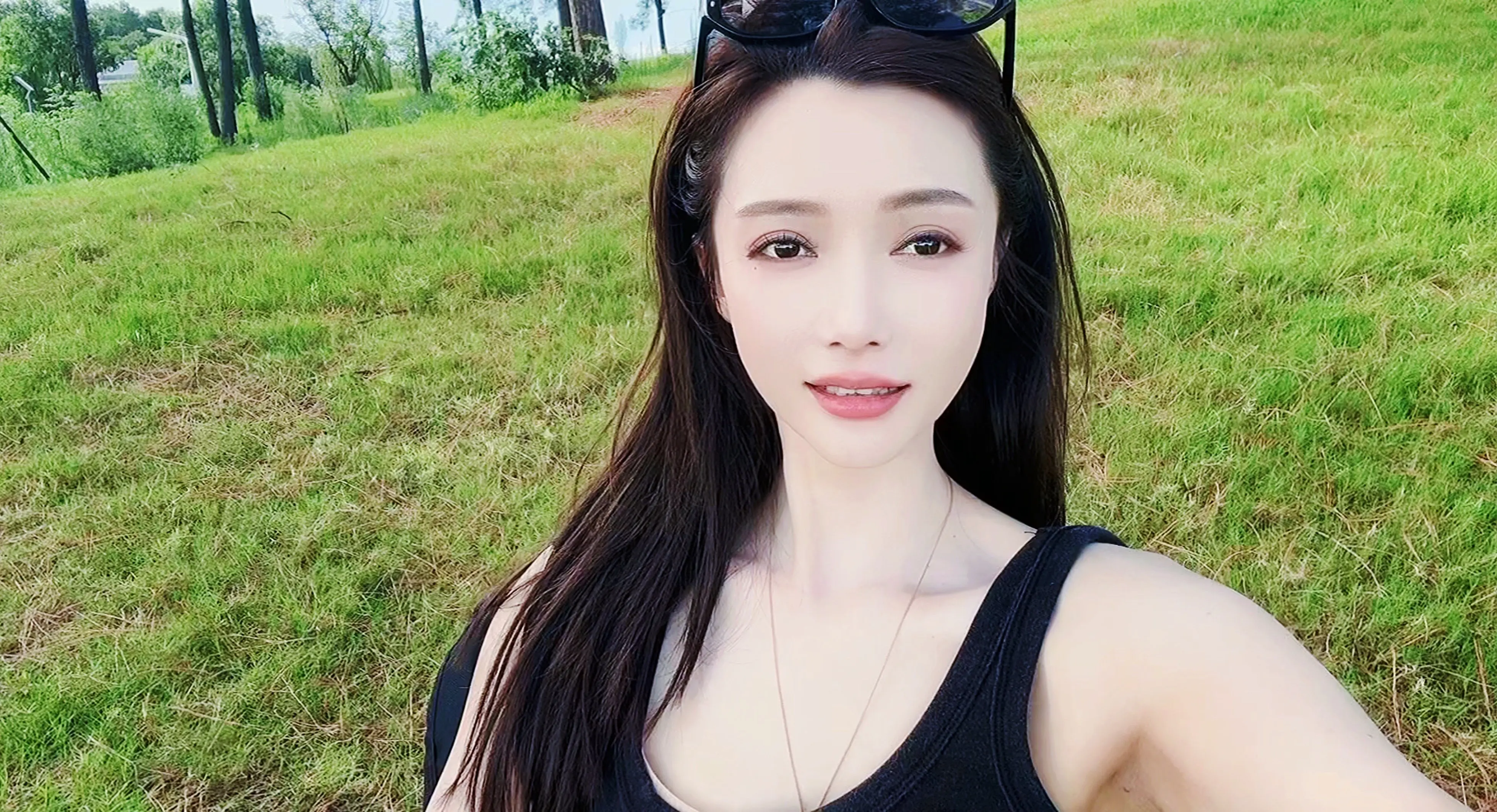 19号那天约会能不能带上我 我光吃饭不说话