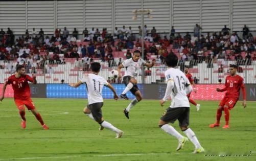 喜大普奔。
国足1-0巴林
张玉宁！！！！！！！第90分钟，国足绝杀巴林！！！