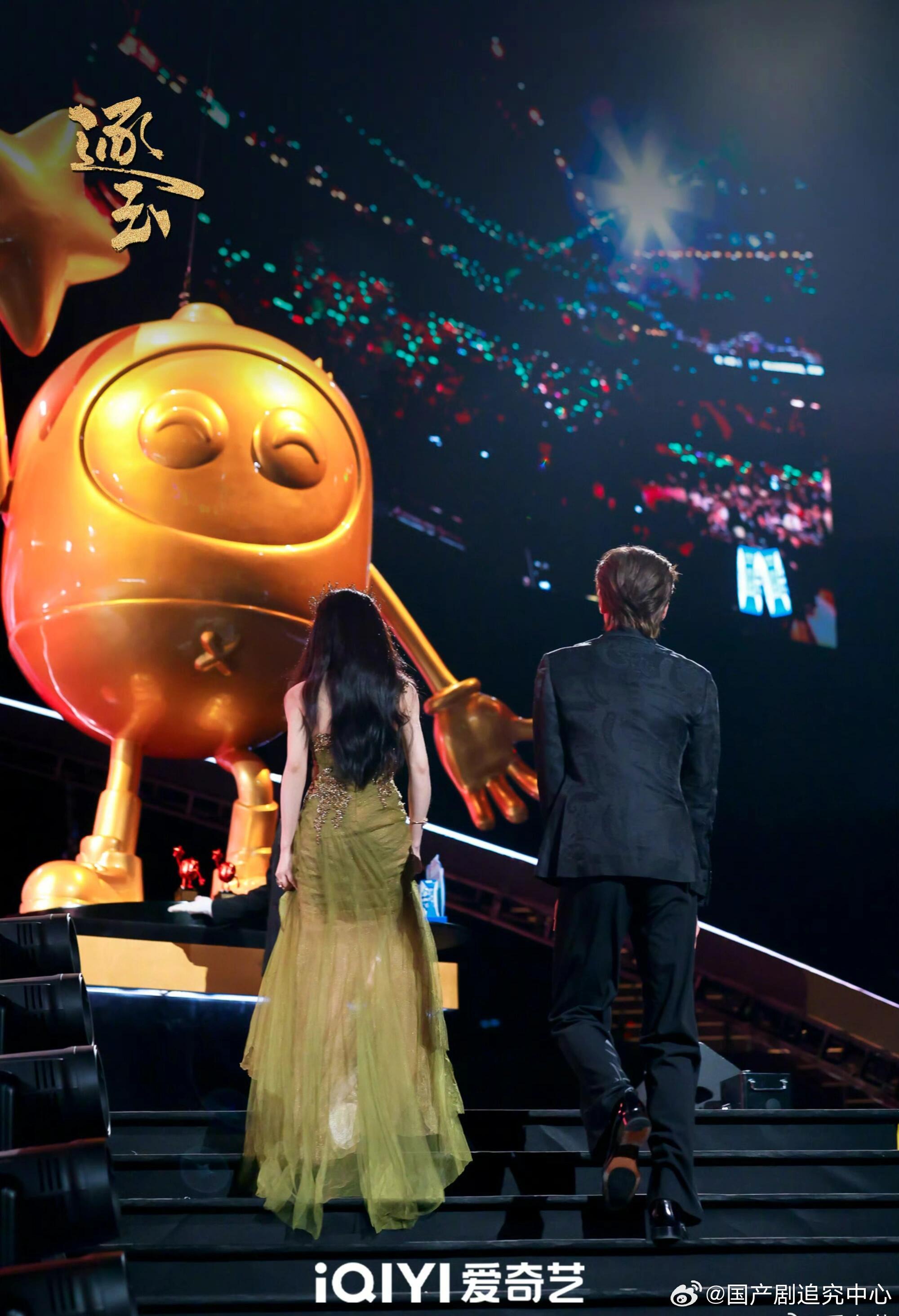 张凌赫田曦薇被cue经纪人梗的反应 其实大家嗑得开心就挺好的🔥张凌赫田曦薇被c