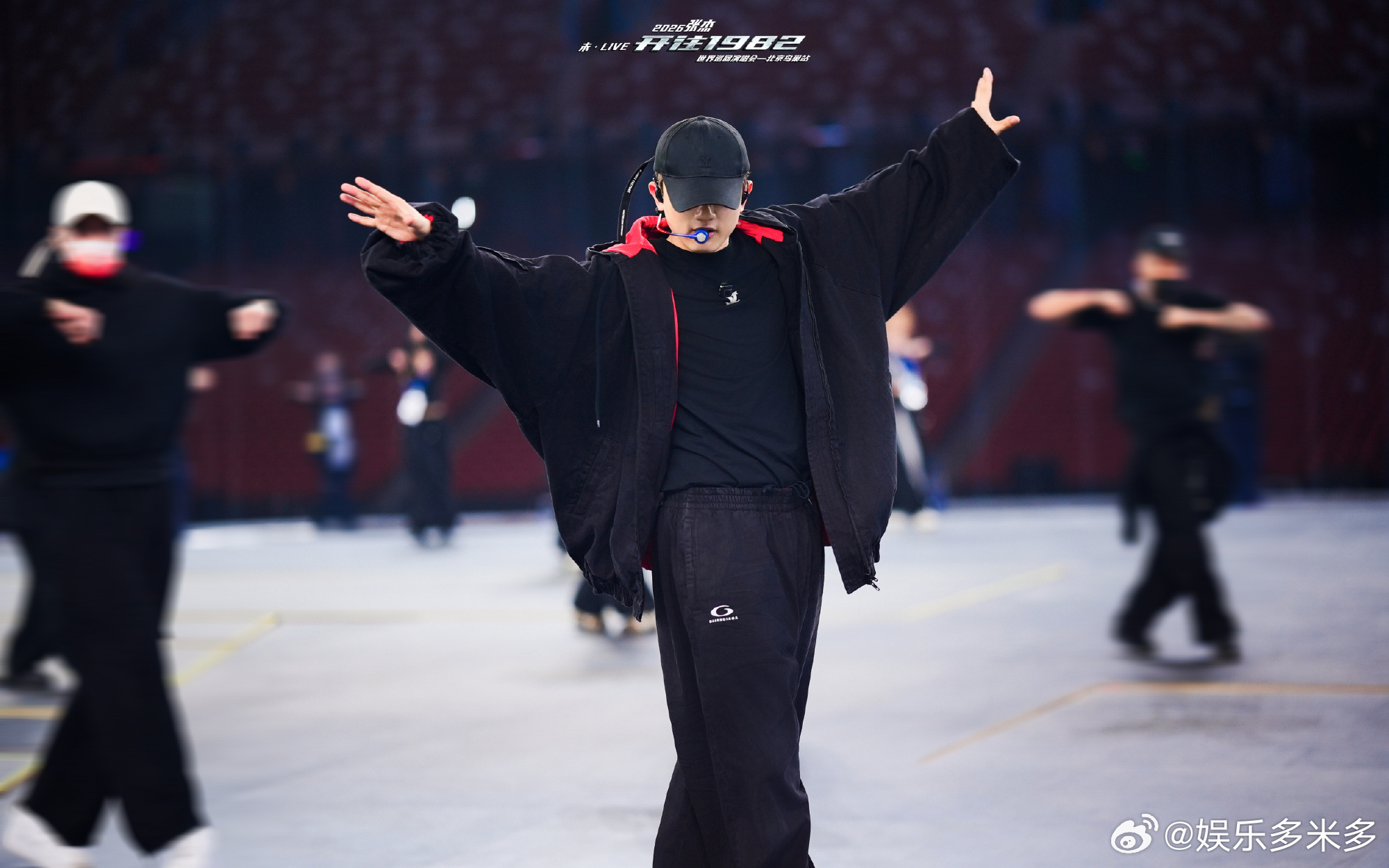 张杰天下这几句怒音给我听燃了张杰《天下》怒音太有冲击力，声线强劲气场拉满，将侠骨