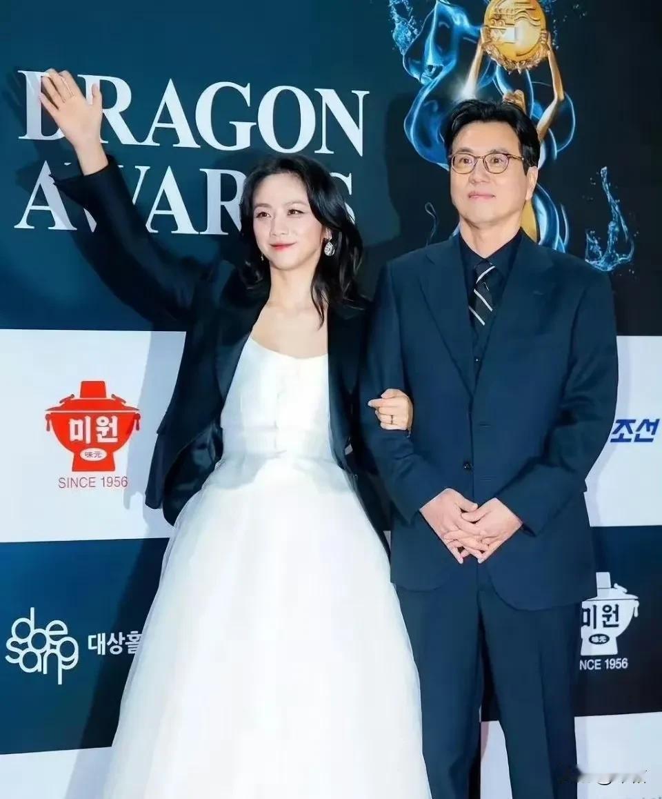 远走他乡是汤唯最好的选择吗？