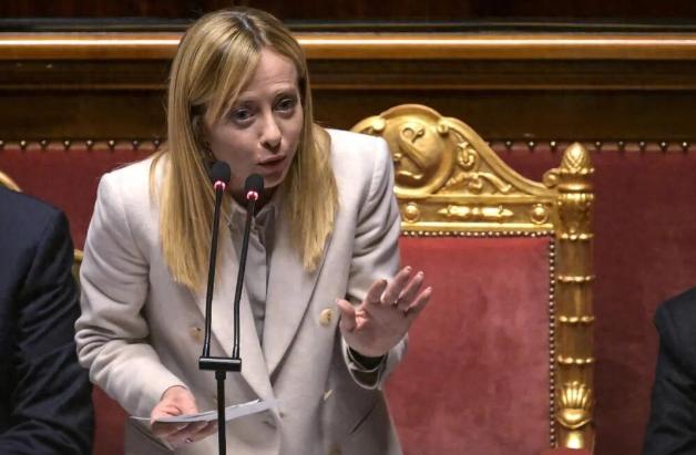 谁能想到一场跨年之夜狂欢会变成灭顶之灾，瑞士的一家“星座”酒吧里，原本热闹的跨年