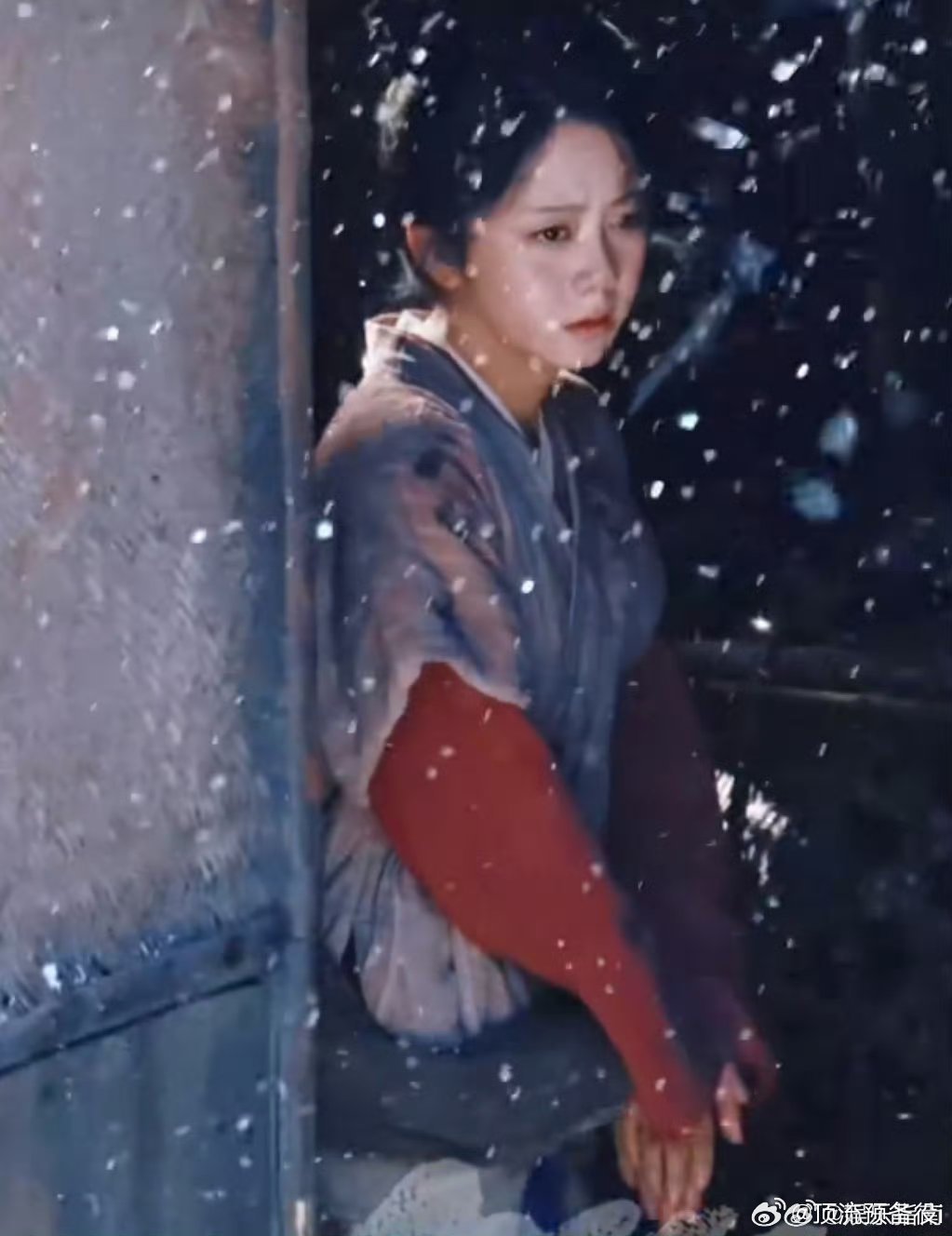 嘿嘿😀谭松韵《兰香如故》许兰香雪中路透，看起来很冷实际上很热 ​​​