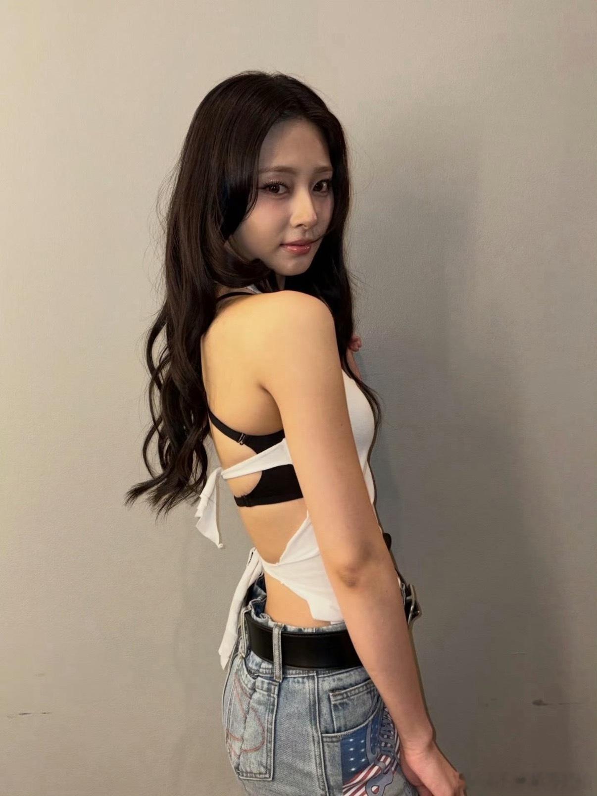 曝许光汉周子瑜恋情尊嘟假嘟 许光汉和周子瑜谈恋爱了？感觉没太听说过女方的名字。 