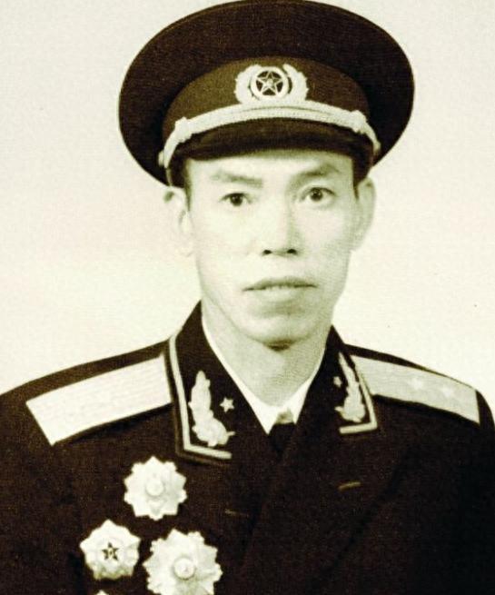 1985年梁兴初去世后，妻子整理遗物并致信中央，仅提出唯一请求，这是什么内容呢？