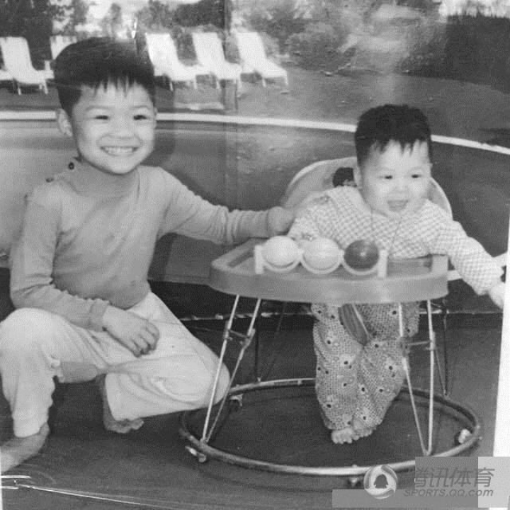 从中山农村的泥泞小道到国际赛场的镁光灯下， 的每一步都藏着 “落足料” 的坚持?