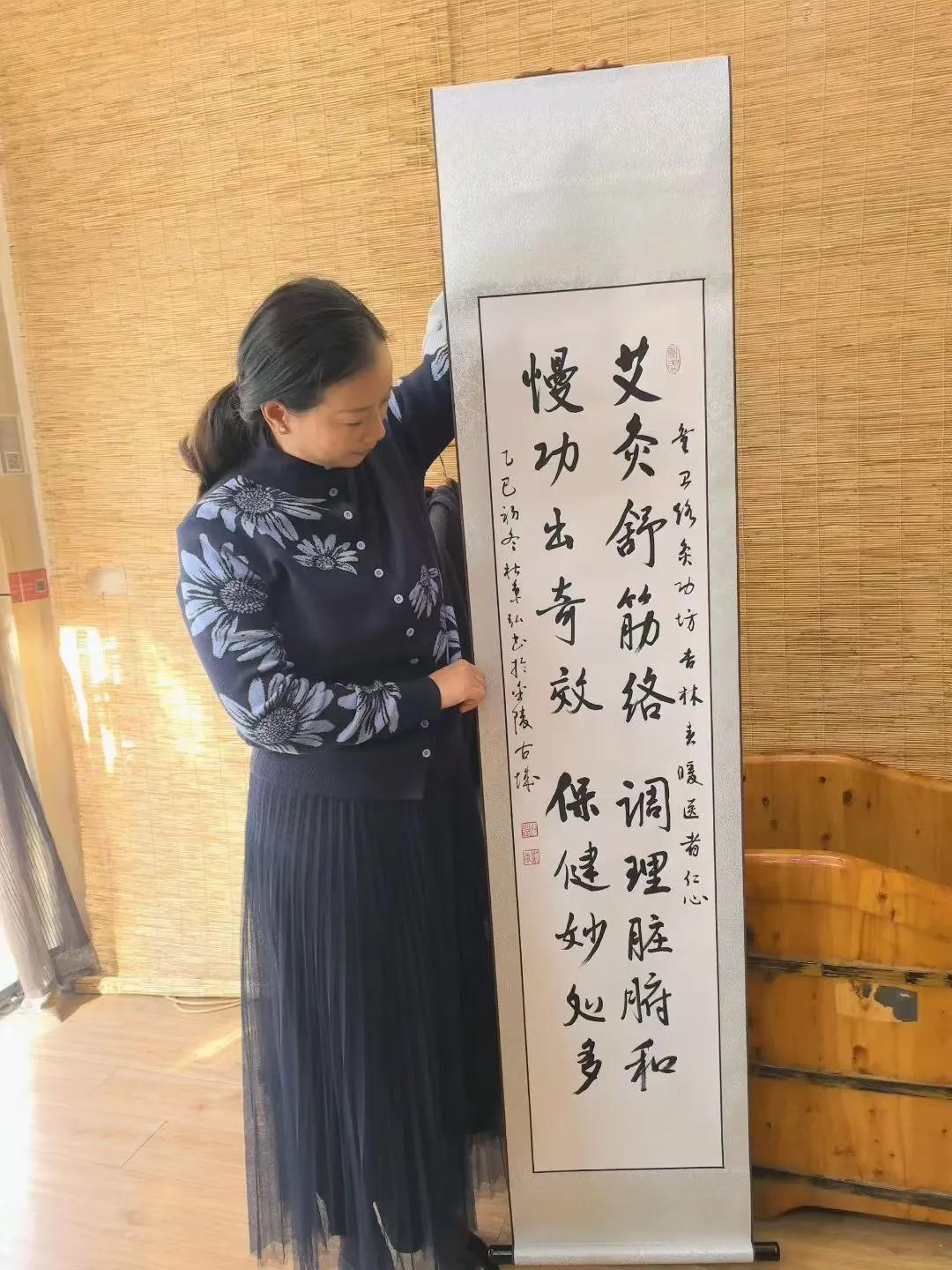 心里满是温暖与感动，与其说这是一份荣誉，不如说这是一份沉甸甸的信任。
​[强][