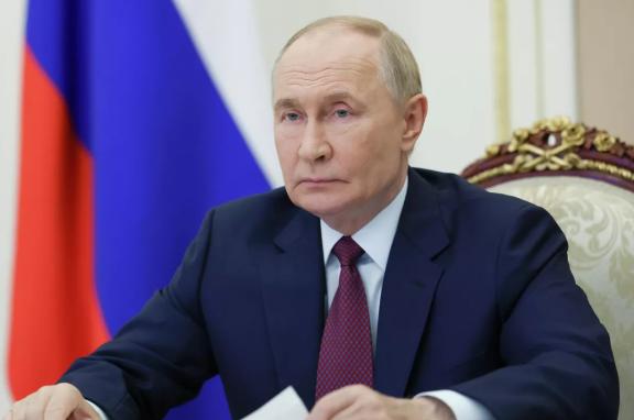 普京对格陵兰问题表态了，非常高明，他说：“顺便说一句，丹麦一直把格陵兰当殖民地对