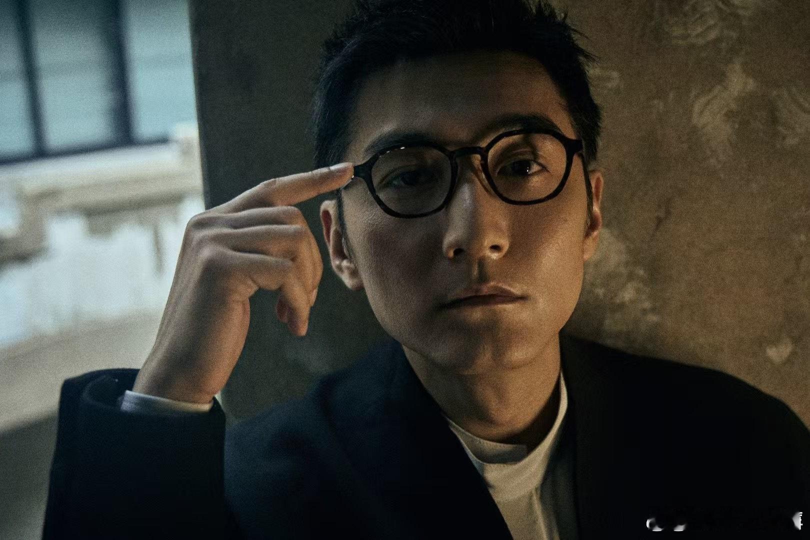 爱奇艺新剧案子查不完根本查不完 循环设定神了！白敬亭刑警造型帅疯！文咏珊美商在线