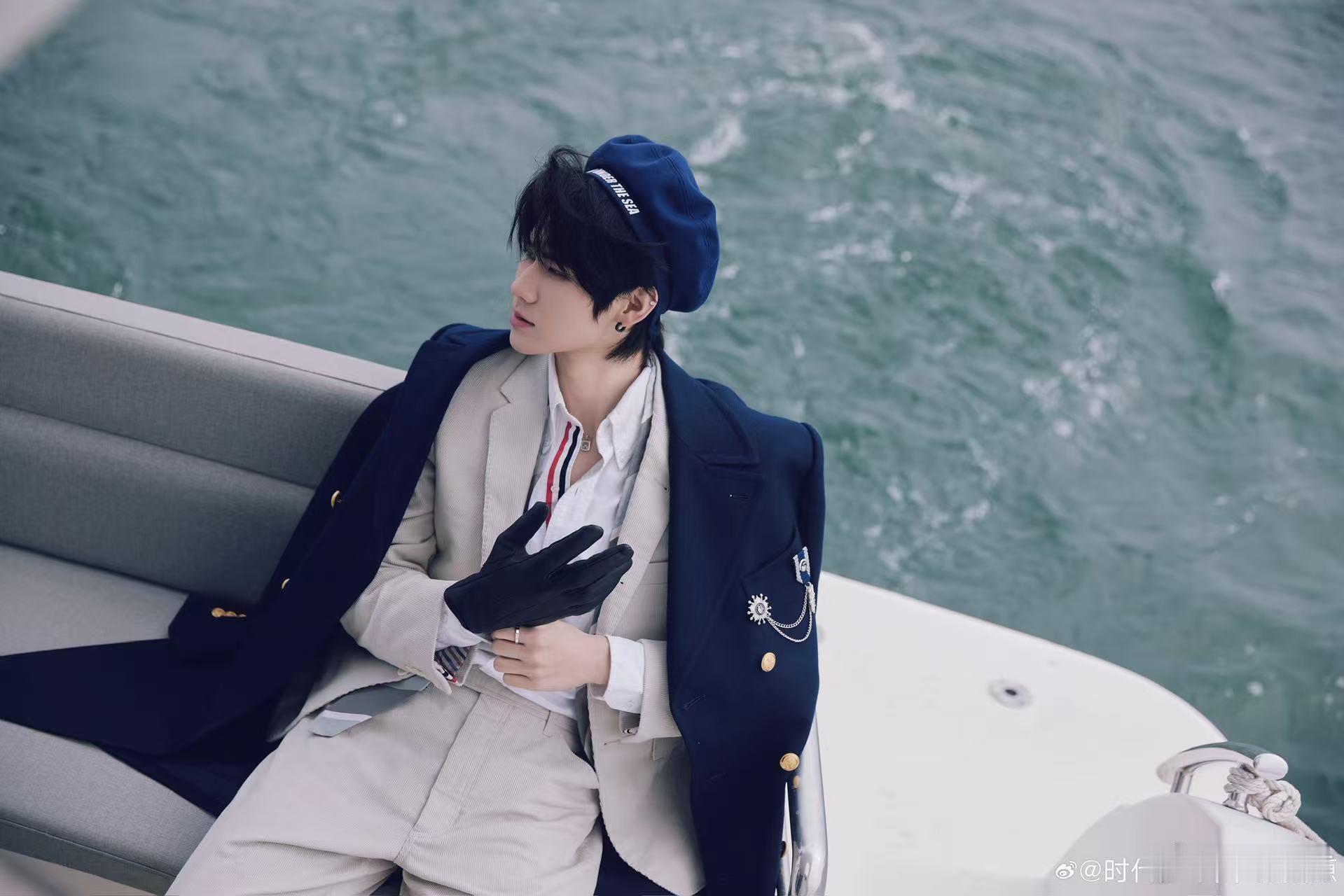 张真源跑男你知道的我从小就跟了你 温柔乖乖仔上线跑男，想看他玩游戏、互动、展现不