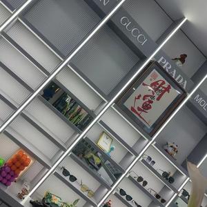 溪边自在赏晚霞