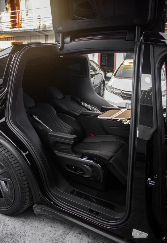 这台x看着还是非常不错的，黑武士！ 