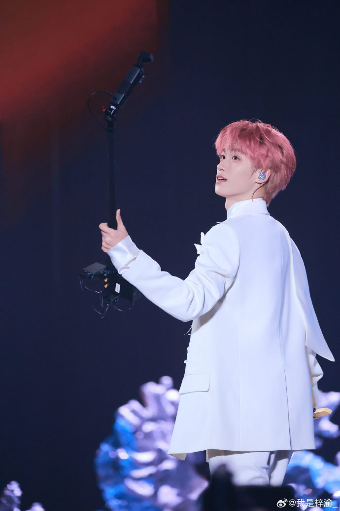 梓渝武汉演唱会倒计时1天 梓渝武汉演唱会倒计时1天，天见~ 